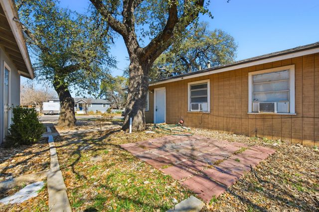 202 Forest ST, Georgetown, TX 78626