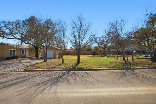 202 Forest ST, Georgetown, TX 78626