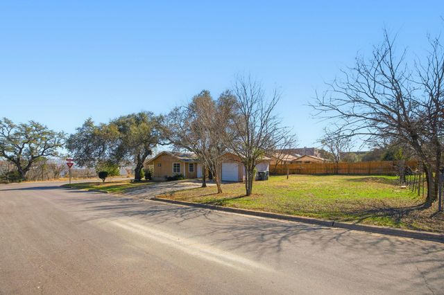 202 Forest ST, Georgetown, TX 78626