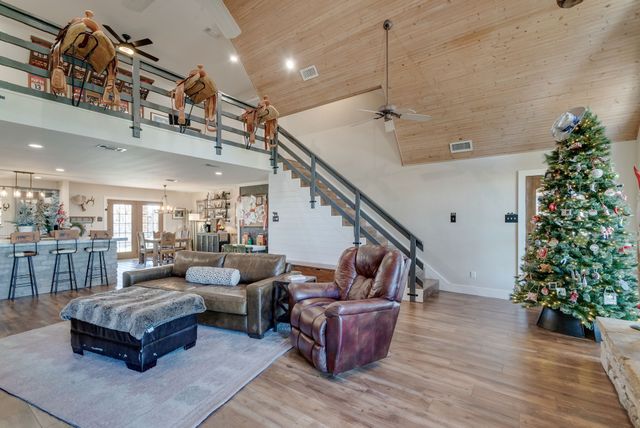 24860 N US Highway 281, Stephenville, TX 76401