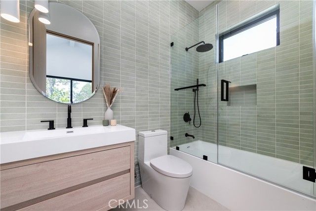 16749 Addison, Encino (los Angeles), CA 91436