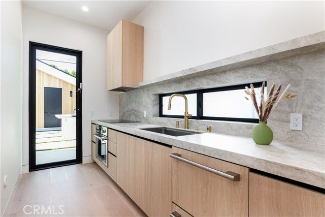 16749 Addison, Encino (los Angeles), CA 91436