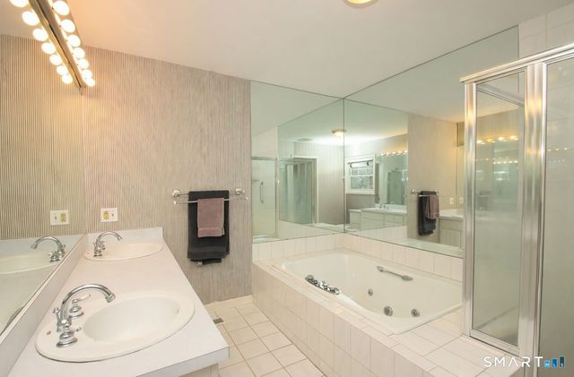 22 Meadowood Drive, New Milford, CT 06776