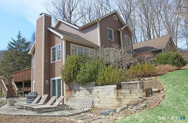 22 Meadowood Drive, New Milford, CT 06776