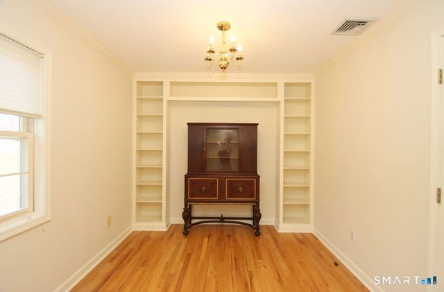 22 Meadowood Drive, New Milford, CT 06776