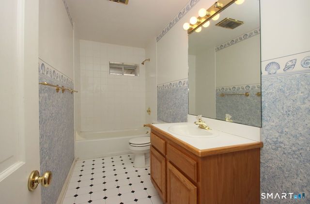 22 Meadowood Drive, New Milford, CT 06776