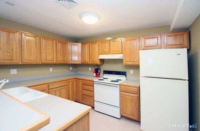 22 Meadowood Drive, New Milford, CT 06776