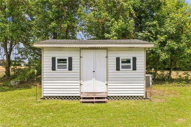 1643 Burnt Mill RD, Surry, VA 23883