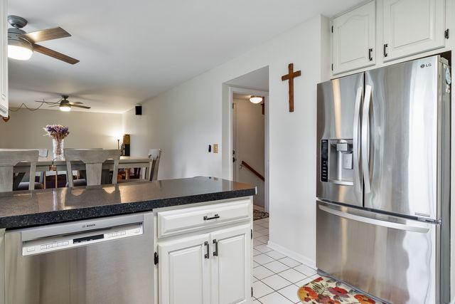 881 Willowbrook Drive, Wheeling, IL 60090