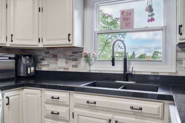 881 Willowbrook Drive, Wheeling, IL 60090