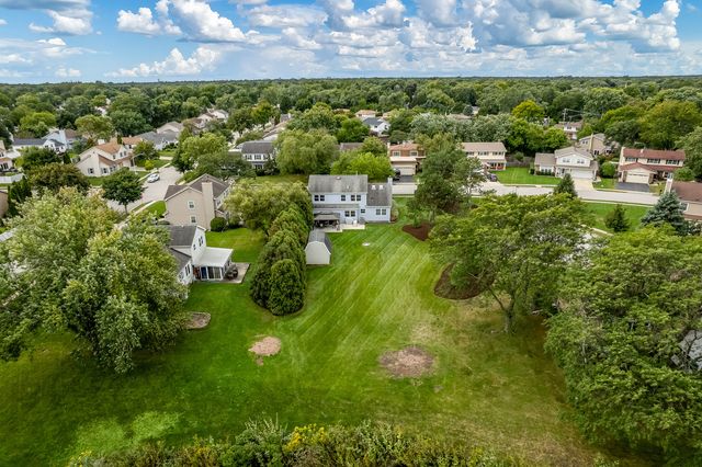 881 Willowbrook Drive, Wheeling, IL 60090