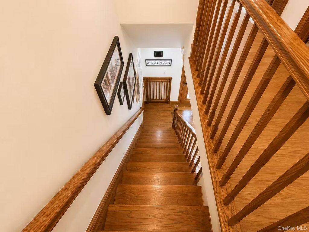 6337 Douglaston Parkway, Little Neck, NY 11362 — photo 5