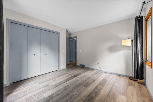 1227 Flicker Circle, Eagan, MN 55123