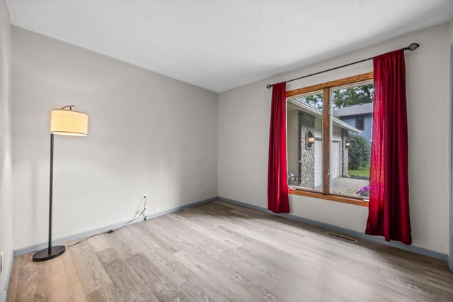 1227 Flicker Circle, Eagan, MN 55123
