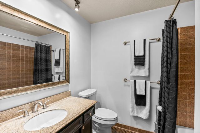 1227 Flicker Circle, Eagan, MN 55123