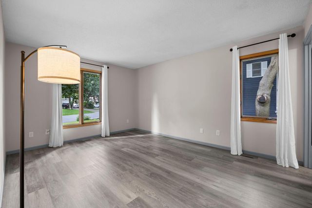 1227 Flicker Circle, Eagan, MN 55123