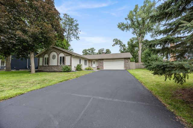 1227 Flicker Circle, Eagan, MN 55123