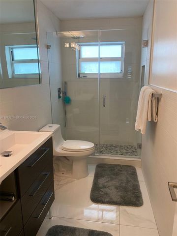 40 NW 87th Ave D211, Miami, FL 33172