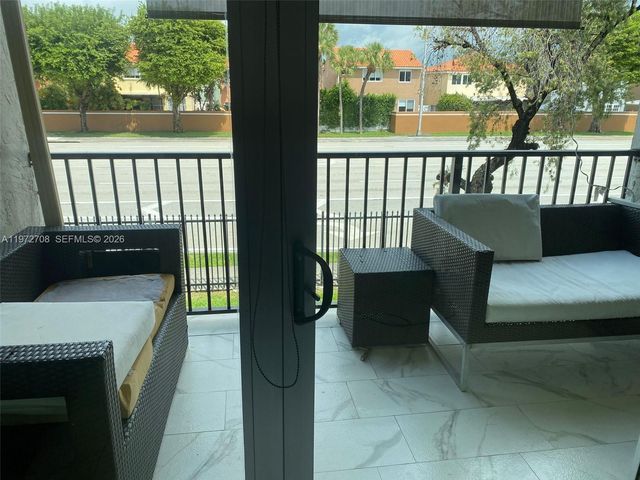 40 NW 87th Ave D211, Miami, FL 33172