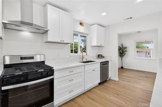 128 W Ramona, Rialto, CA 92376
