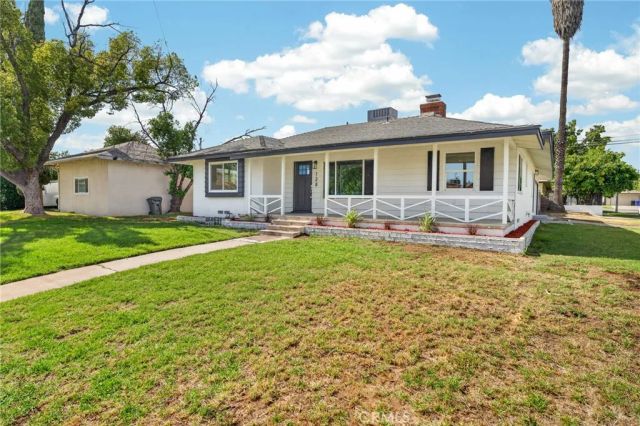 128 W Ramona, Rialto, CA 92376