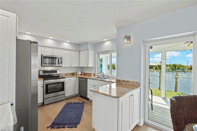 3311 Twin Lakes LN, Sanibel, FL 33957