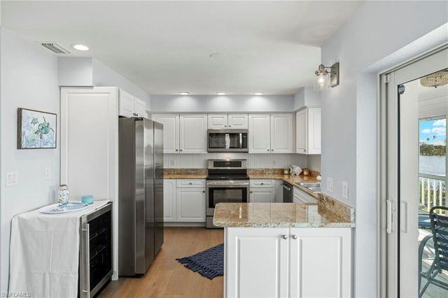 3311 Twin Lakes LN, Sanibel, FL 33957