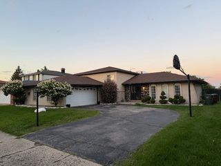 235 S Harper Avenue, Glenwood, IL 60425