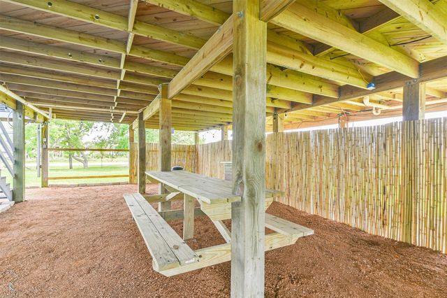 1004 20th Street, Dickinson, TX 77539