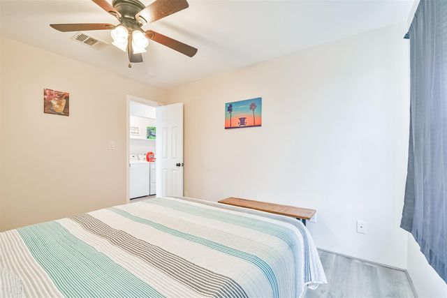 1004 20th Street, Dickinson, TX 77539