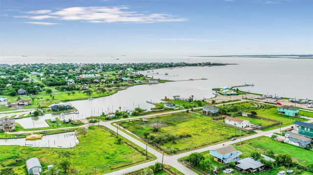 1004 20th Street, Dickinson, TX 77539