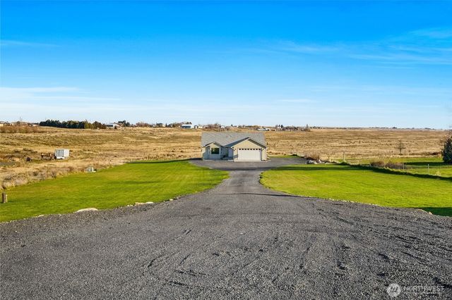 8903 NE Stonecrest Road, Moses Lake, WA 98837