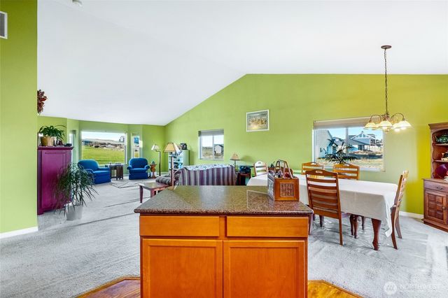 8903 NE Stonecrest Road, Moses Lake, WA 98837