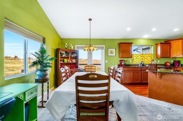 8903 NE Stonecrest Road, Moses Lake, WA 98837