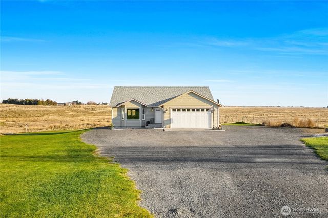 8903 NE Stonecrest Road, Moses Lake, WA 98837