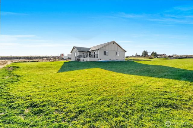 8903 NE Stonecrest Road, Moses Lake, WA 98837