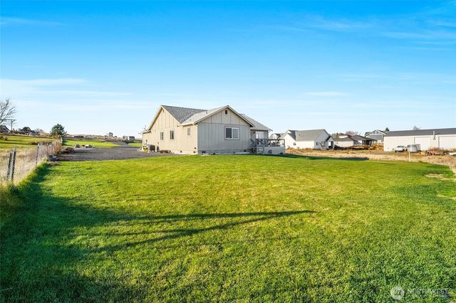 8903 NE Stonecrest Road, Moses Lake, WA 98837