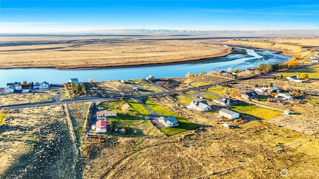 8903 NE Stonecrest Road, Moses Lake, WA 98837