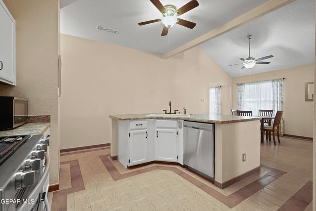 10928 SANDY KOUFAX Drive, El Paso, TX 79934