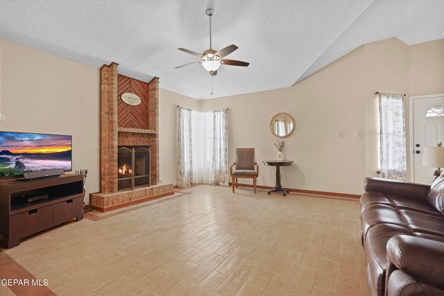 10928 SANDY KOUFAX Drive, El Paso, TX 79934