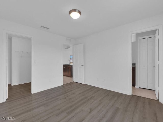 820 NE 44th LN, Cape Coral, FL 33909