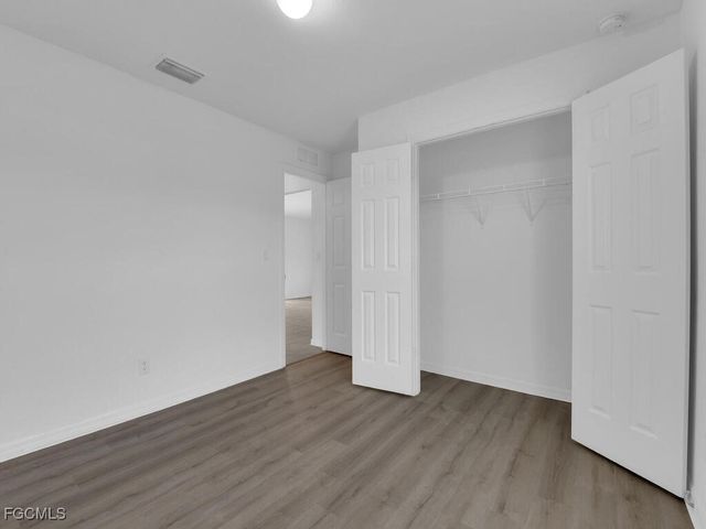 820 NE 44th LN, Cape Coral, FL 33909