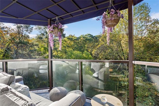 3906 Paces Ferry NW Road, Atlanta, GA 30327