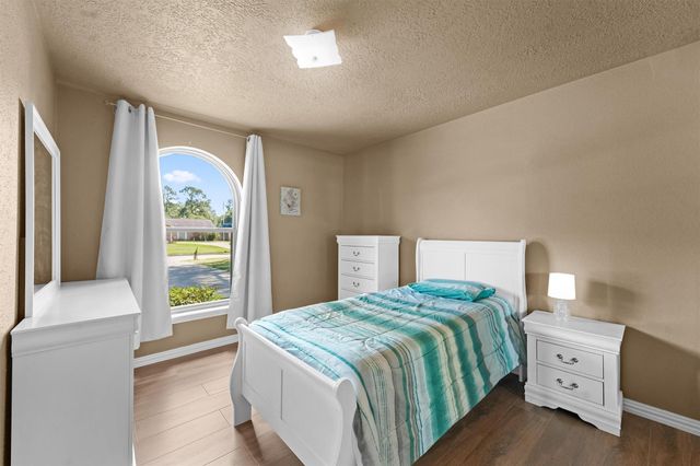 242 Blackwater Lane, Houston, TX 77015