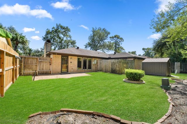 242 Blackwater Lane, Houston, TX 77015