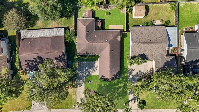 242 Blackwater Lane, Houston, TX 77015