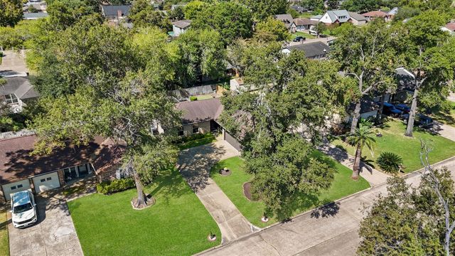 242 Blackwater Lane, Houston, TX 77015