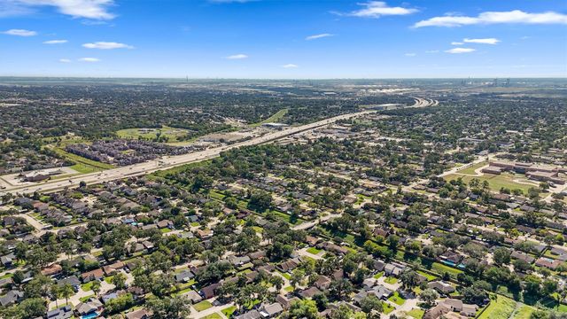 242 Blackwater Lane, Houston, TX 77015