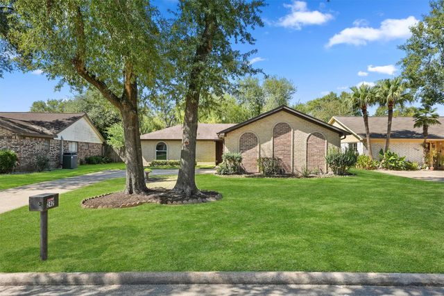 242 Blackwater Lane, Houston, TX 77015