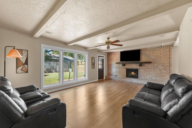 242 Blackwater Lane, Houston, TX 77015